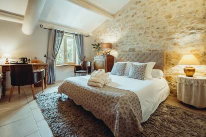 Chambre, Maison Chenet, Entre Vigne et Garrigue, Restaurant Pujaut