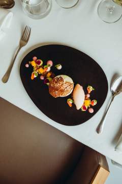 Plat relevé, Restaurant étoilé Michelin Gard, Maison Chenet Entre Vigne et Garrigue