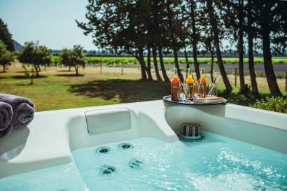 Jacuzzi, Chambre d’Hôtes Pujaut, Gard, Maison Chenet Entre Vigne et Garrigue